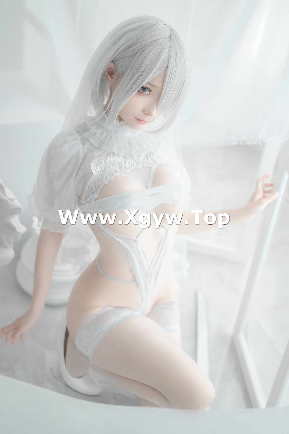 xgyw.top_动漫博主蠢沫沫2B白婚纱主题私房性感白色情趣薄纱配蕾丝袜秀火辣身材诱惑写真59P