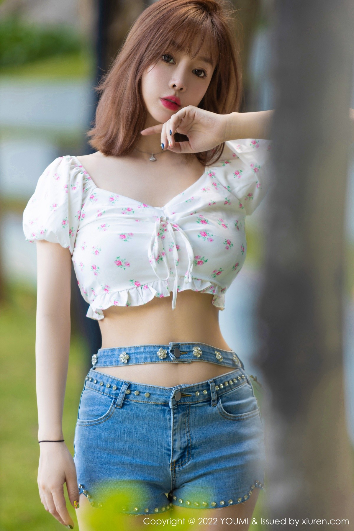 xgyw.top_[YouMi尤蜜荟]Vol.767_女神王雨纯三亚旅拍私房白色轻透上衣配蕾丝内衣完美诱惑写真73P