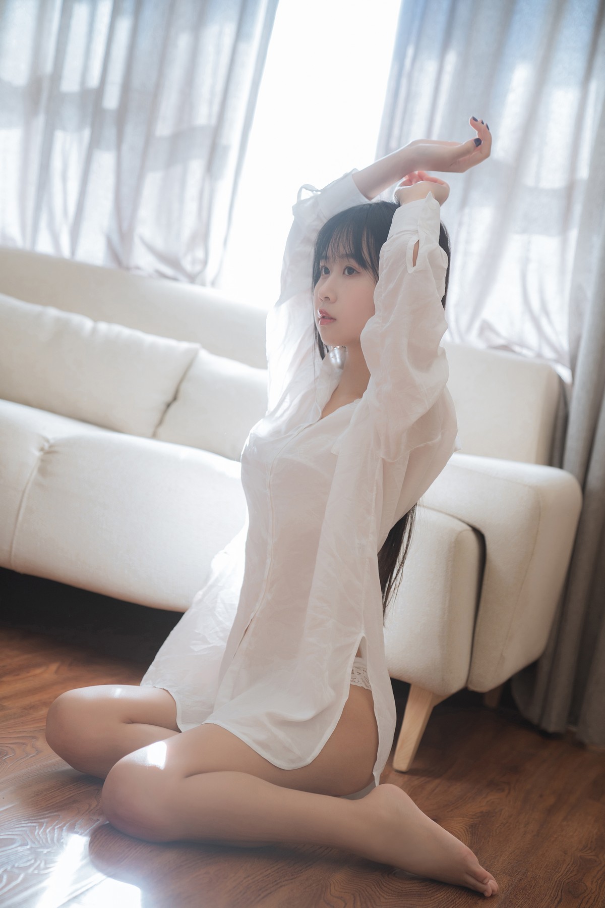 xgyw.top_阳光美少女萌芽儿o0浴缸主题私房浴室性感白色薄透服饰配蕾丝内衣湿身诱惑写真72P