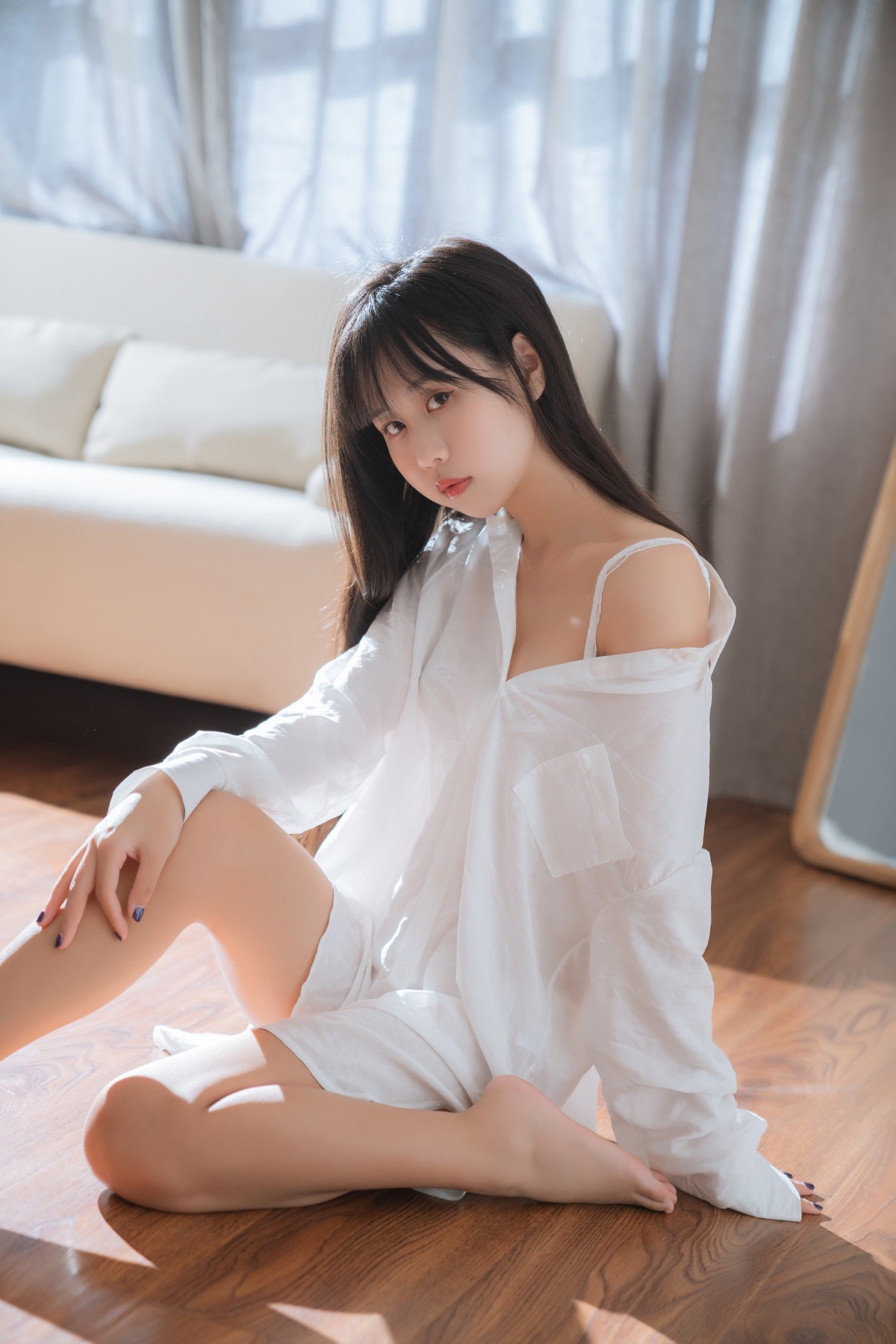 xgyw.top_阳光美少女萌芽儿o0浴缸主题私房浴室性感白色薄透服饰配蕾丝内衣湿身诱惑写真72P