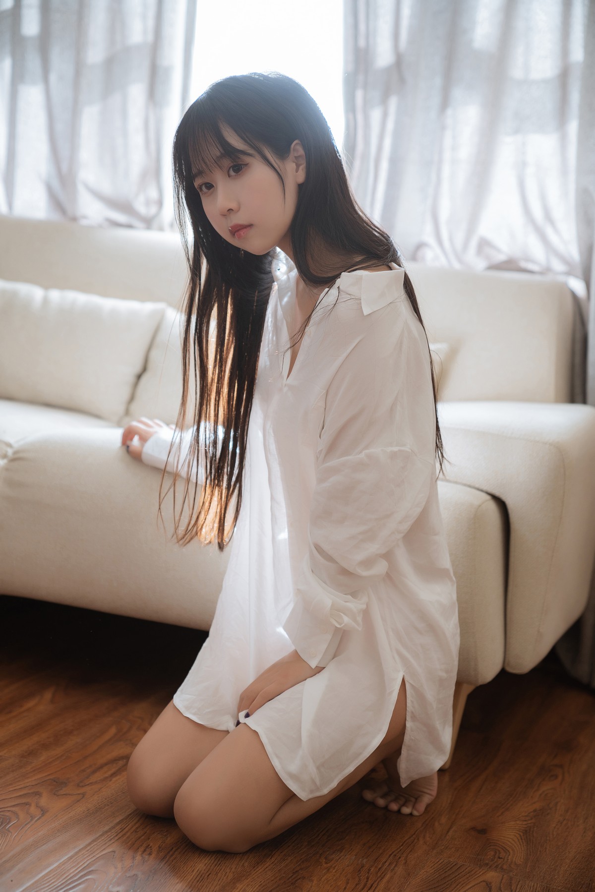 xgyw.top_阳光美少女萌芽儿o0浴缸主题私房浴室性感白色薄透服饰配蕾丝内衣湿身诱惑写真72P