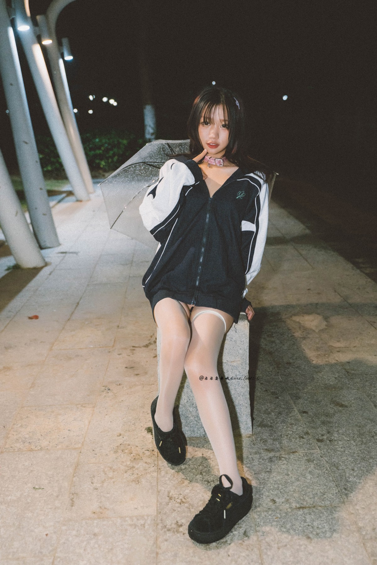 xgyw.top_动漫博主柒柒要乖哦校服主题性感校服大尺度全脱露火辣身材遮点极致诱惑写真42P