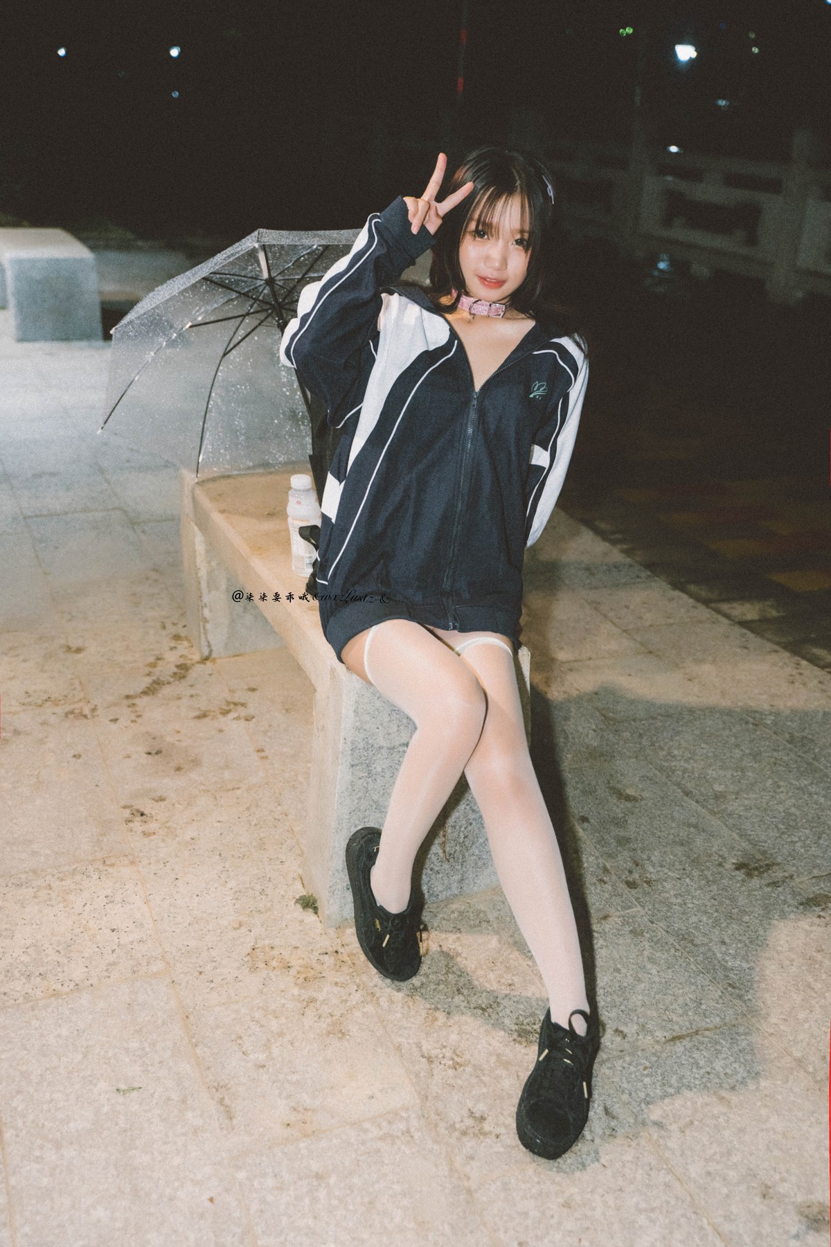 xgyw.top_动漫博主柒柒要乖哦校服主题性感校服大尺度全脱露火辣身材遮点极致诱惑写真42P