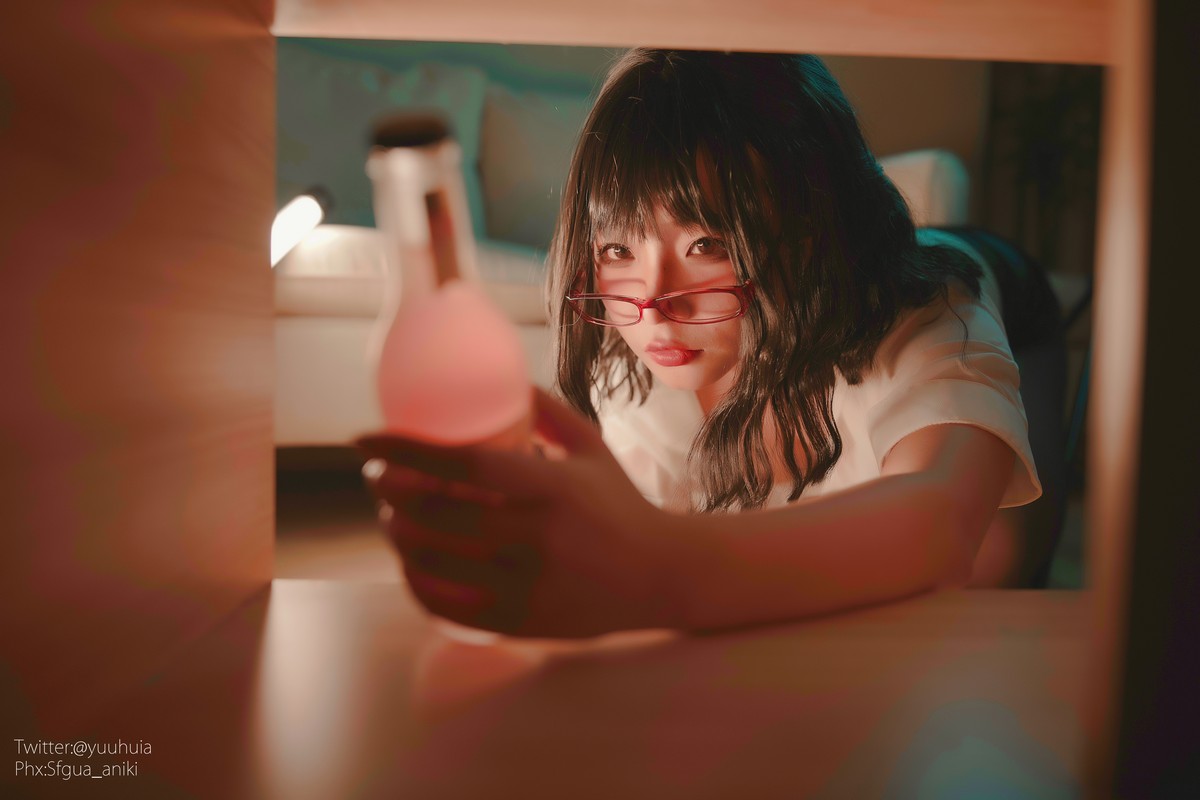 xgyw.top_网络美女yuuhui玉汇宿醉主题私房白色短T配黑短裙半脱露白色蕾丝内衣诱惑写真88P
