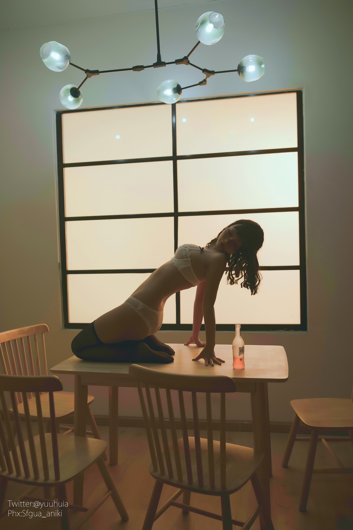 xgyw.top_网络美女yuuhui玉汇宿醉主题私房白色短T配黑短裙半脱露白色蕾丝内衣诱惑写真88P