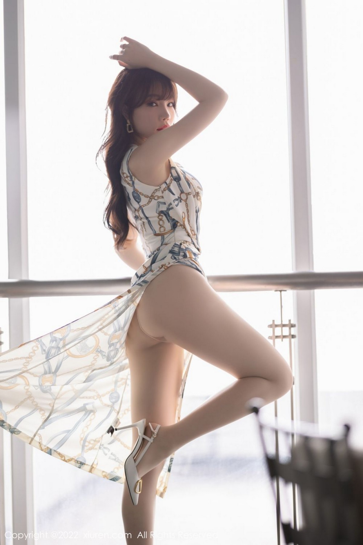 xgyw.top_XiuRen第4777期_女神芝芝Booty浅色连衣裙半脱露性感黄色内衣原色丝袜诱惑写真77P