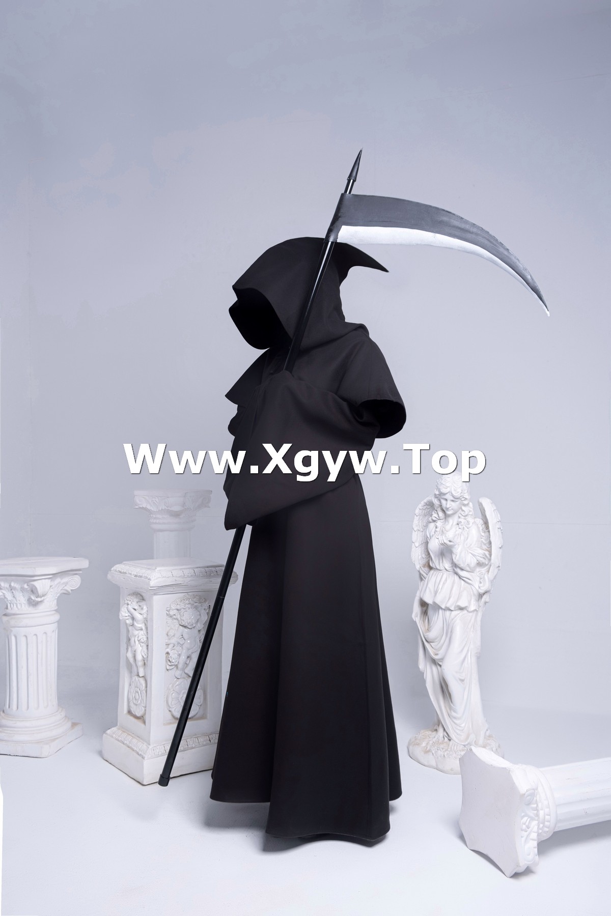 xgyw.top_动漫博主izumi泉桃子死神主题私房脱黑色长外套露皮质内衣配黑丝吊袜诱惑写真65P