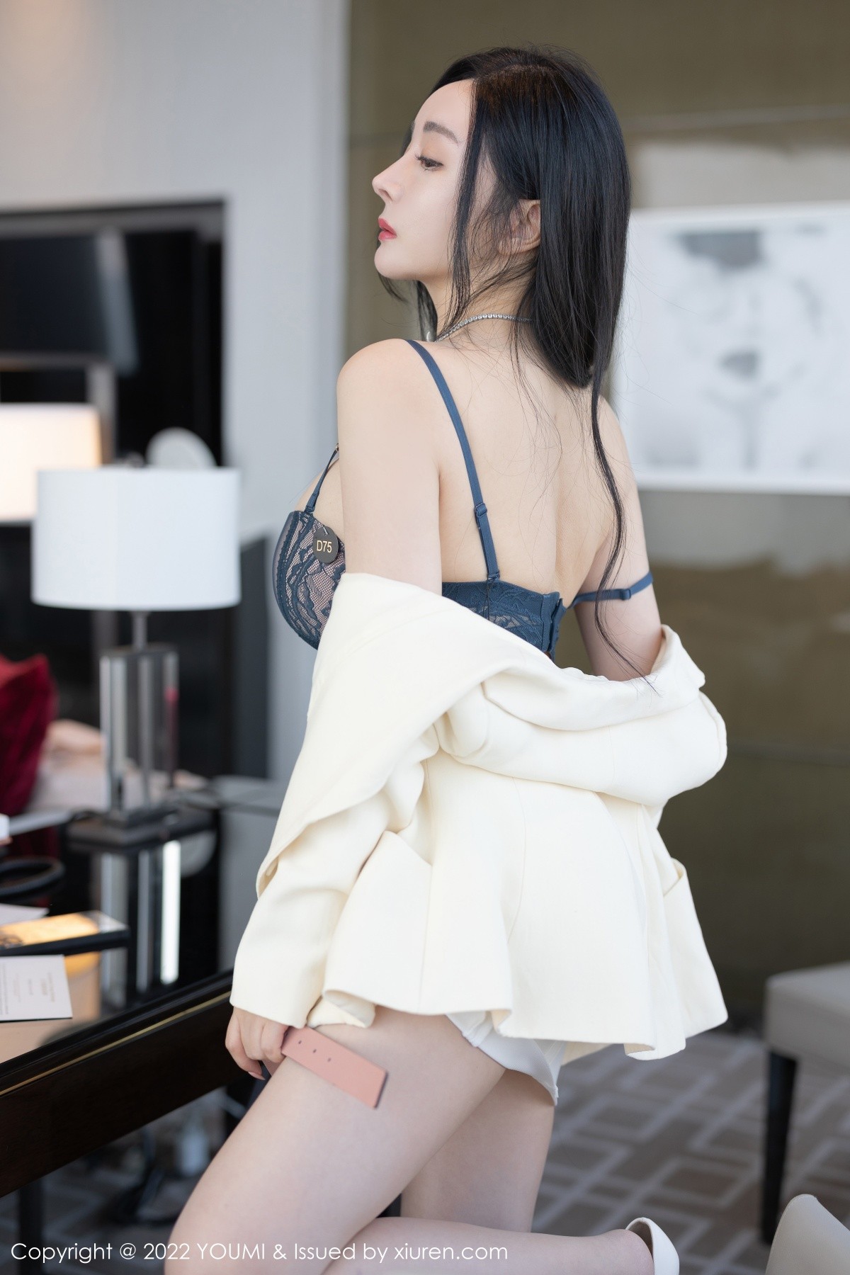 xgyw.top_[YouMi尤蜜荟]Vol.769_模特允爾私房半脱性感职业装露蕾丝内衣开档肉丝撩人诱惑写真61P