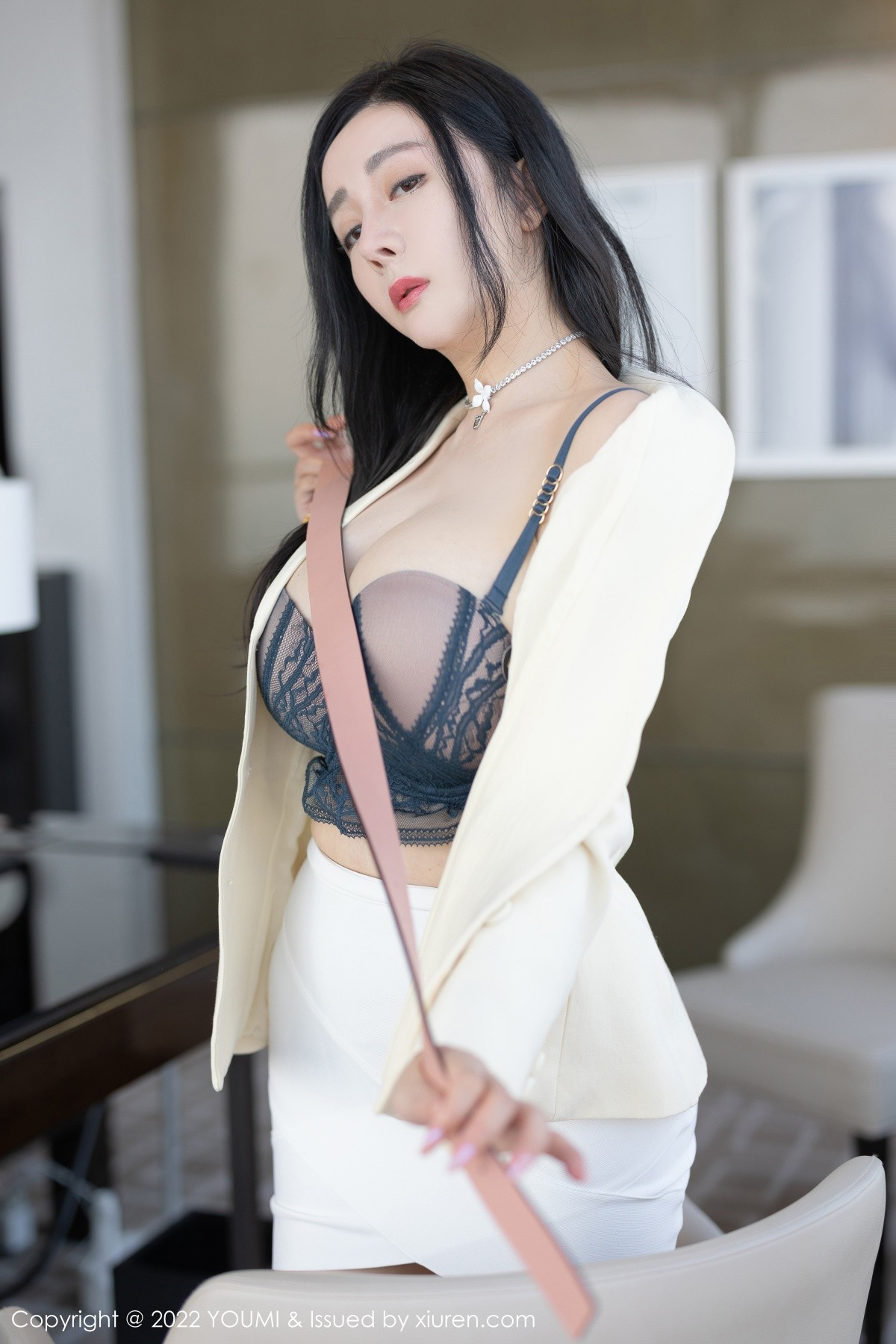 xgyw.top_[YouMi尤蜜荟]Vol.769_模特允爾私房半脱性感职业装露蕾丝内衣开档肉丝撩人诱惑写真61P