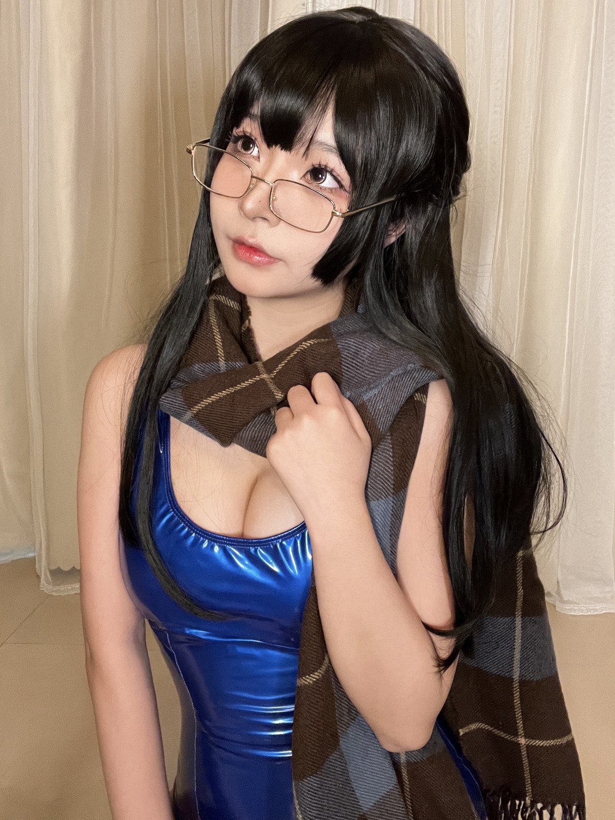 xgyw.top_网络美女yuuhui玉汇游泳部学姐主题性感深V皮质连体泳装秀完美身材诱惑写真30P