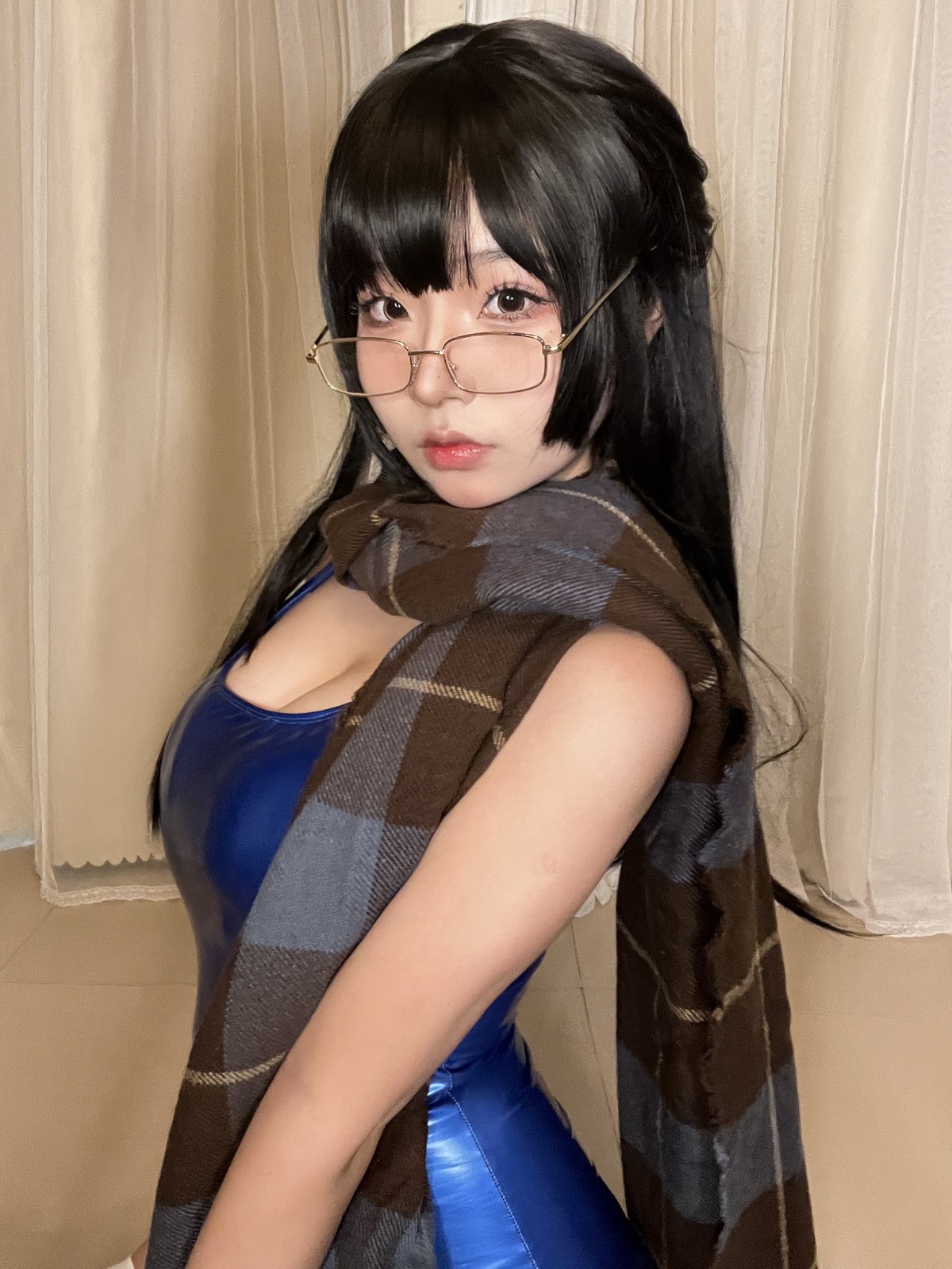 xgyw.top_网络美女yuuhui玉汇游泳部学姐主题性感深V皮质连体泳装秀完美身材诱惑写真30P