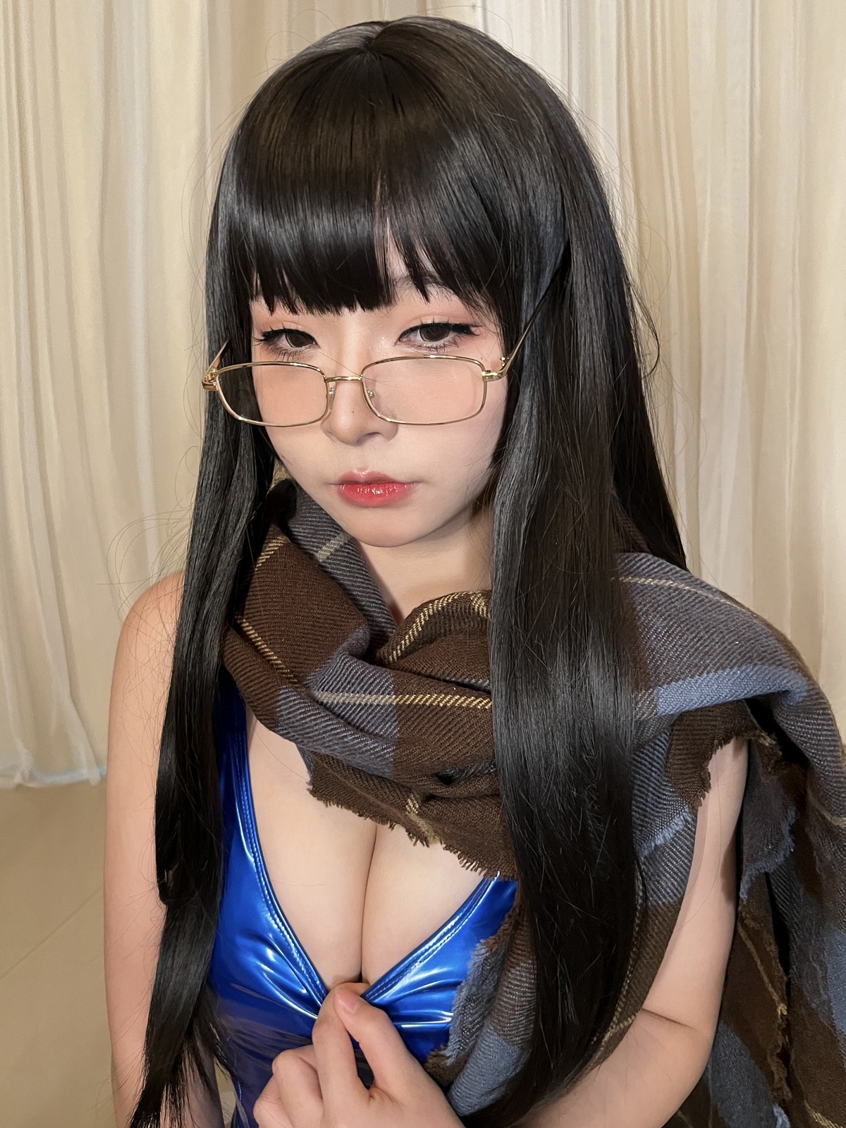xgyw.top_网络美女yuuhui玉汇游泳部学姐主题性感深V皮质连体泳装秀完美身材诱惑写真30P