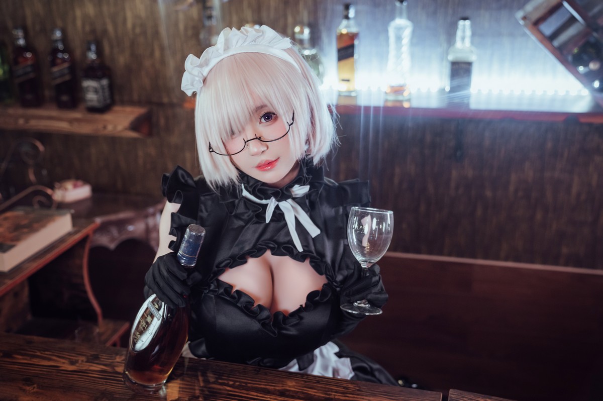 xgyw.top_网络美女西园寺南歌玛修女仆主题私房沙发性感黑色女仆装配黑丝袜诱惑写真35P