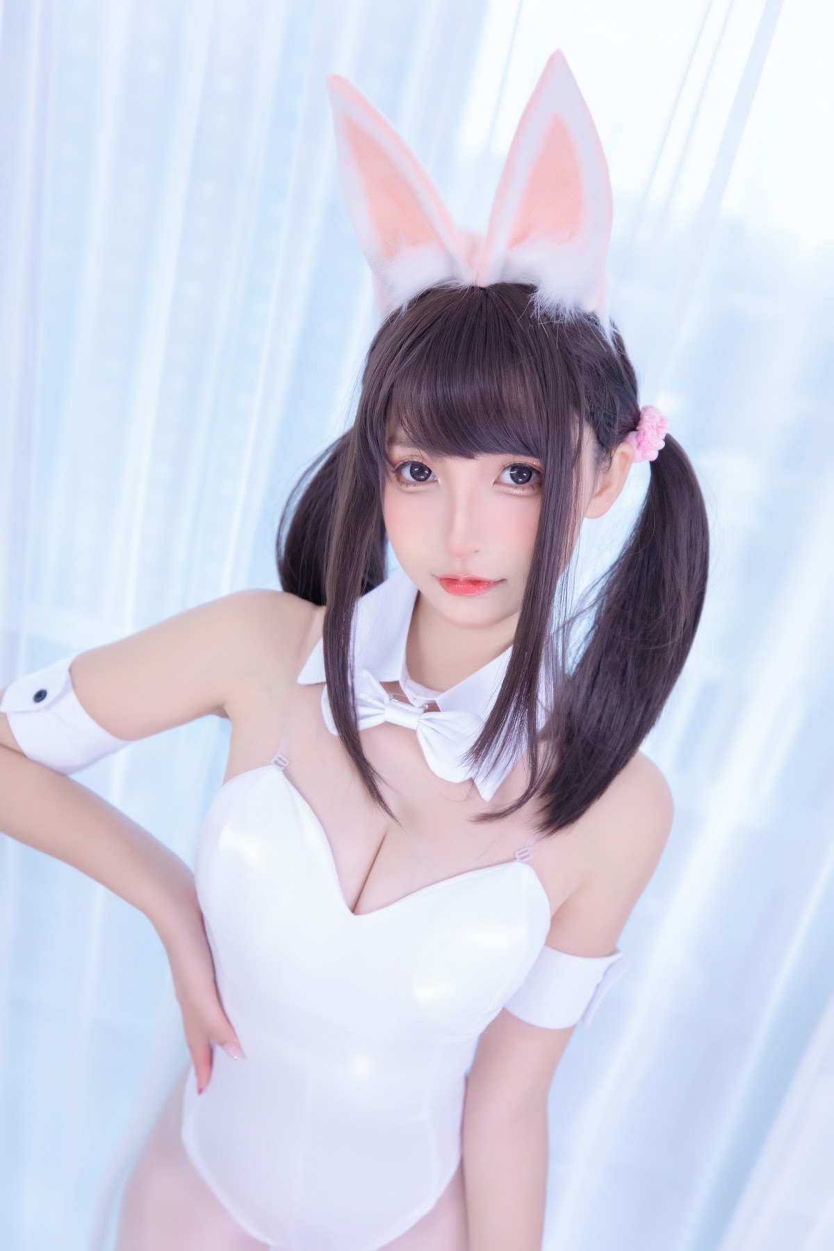 xgyw.top_萝莉美女神楽坂真冬兔女郎与钢管主题低胸连体衣配黑丝裤袜秀完美身材诱惑写真150P
