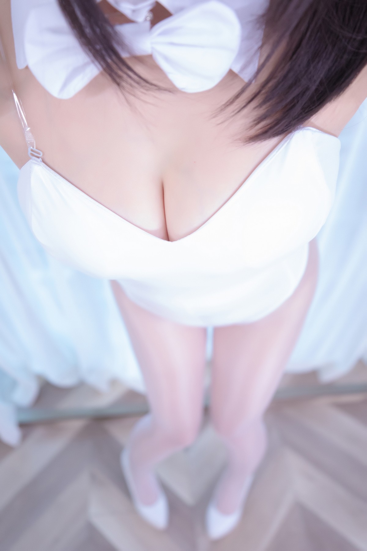 xgyw.top_萝莉美女神楽坂真冬兔女郎与钢管主题低胸连体衣配黑丝裤袜秀完美身材诱惑写真150P