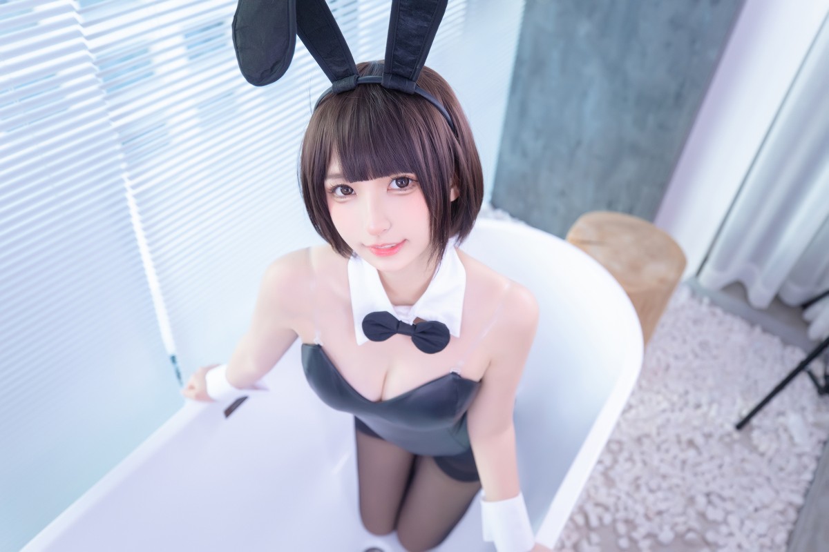 xgyw.top_萝莉美女神楽坂真冬兔女郎与钢管主题低胸连体衣配黑丝裤袜秀完美身材诱惑写真150P