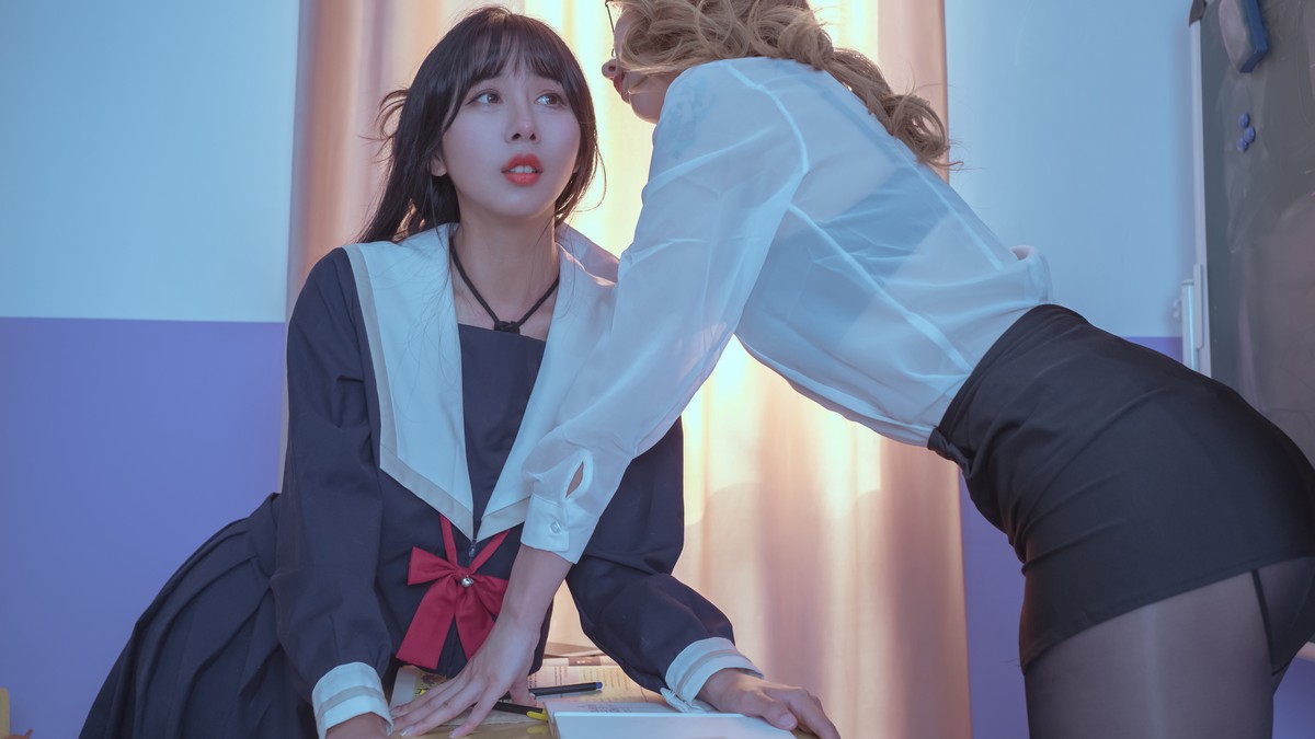 xgyw.top_Coser美女云溪溪双人教室主题教室里性感姐妹花情趣捆绑秀火辣身材诱惑写真60P