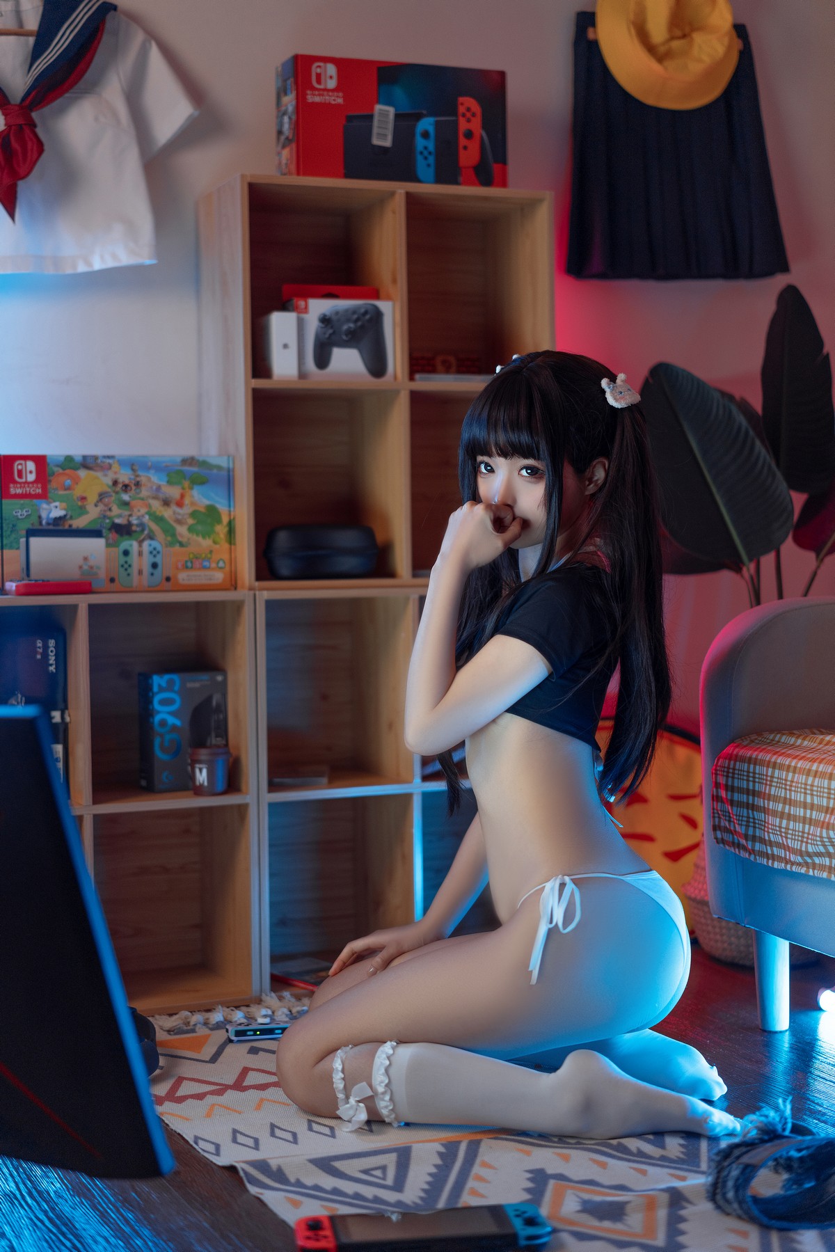 xgyw.top_动漫博主蠢沫沫健身环主题私房性感白色三点式内衣半脱露火辣身材极致诱惑写真140P