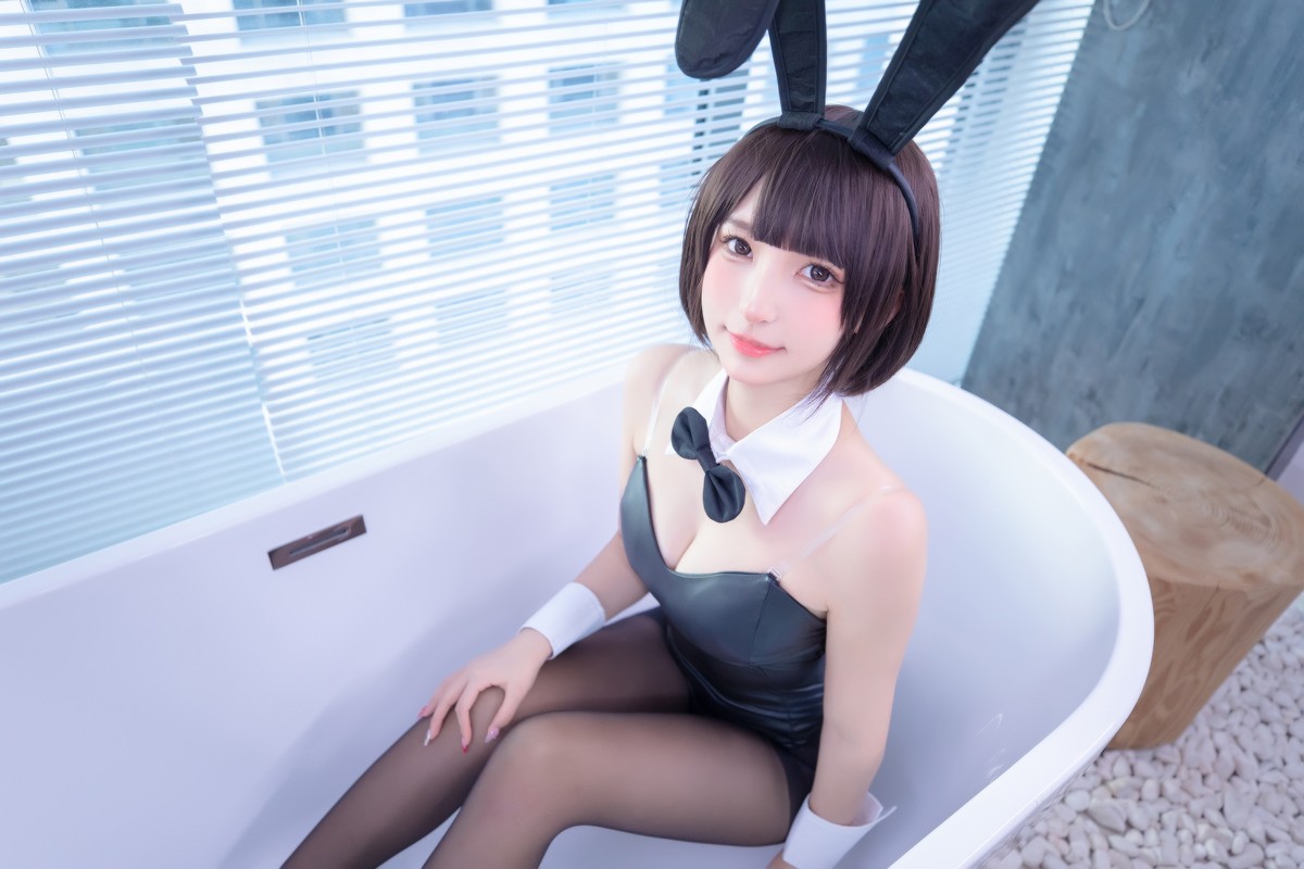 xgyw.top_萝莉美女神楽坂真冬兔女郎与钢管主题低胸连体衣配黑丝裤袜秀完美身材诱惑写真150P