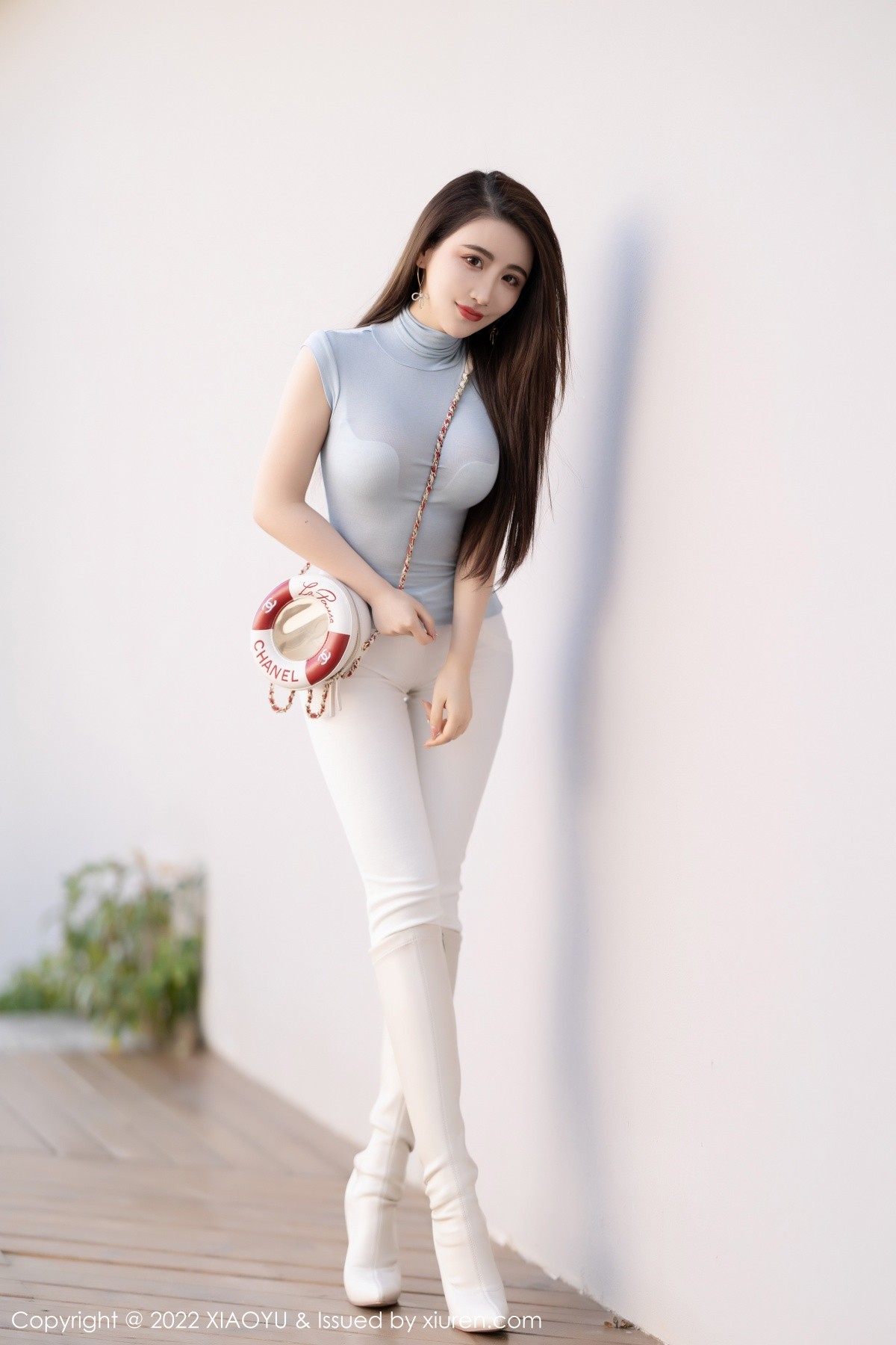 xgyw.top_[XiaoYu画语界]Vol.747_女神绯月樱-Cherry惠州旅拍蓝色上衣半脱露性感内衣诱惑写真65P