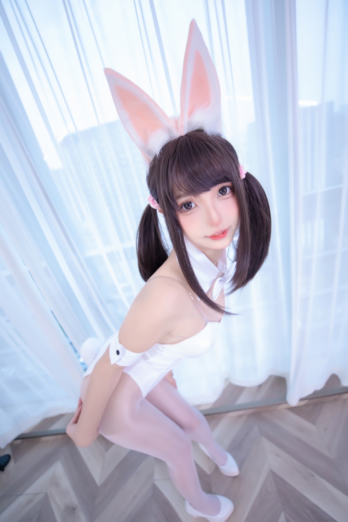 xgyw.top_萝莉美女神楽坂真冬兔女郎与钢管主题低胸连体衣配黑丝裤袜秀完美身材诱惑写真150P