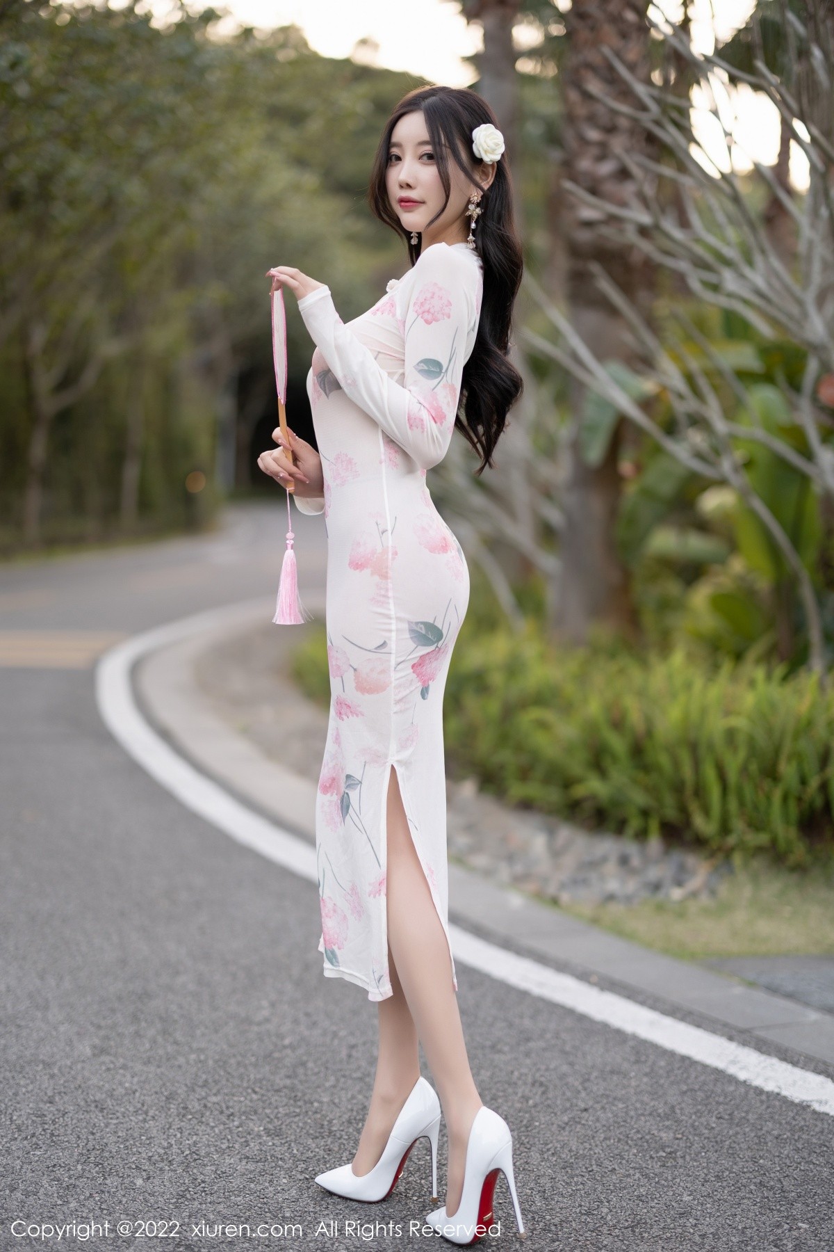 xgyw.top_XiuRen第4800期_女神杨晨晨Yome轻透白色旗袍配肉丝秀完美身材迷人诱惑写真78P