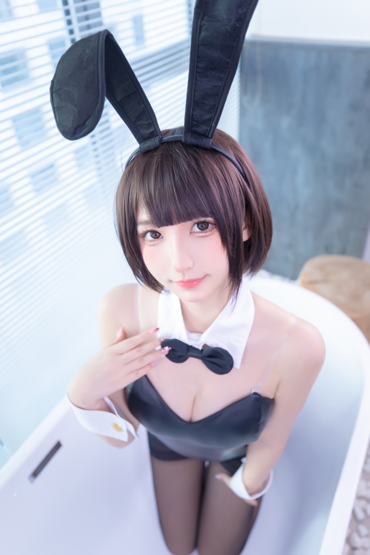 xgyw.top_萝莉美女神楽坂真冬兔女郎与钢管主题低胸连体衣配黑丝裤袜秀完美身材诱惑写真150P