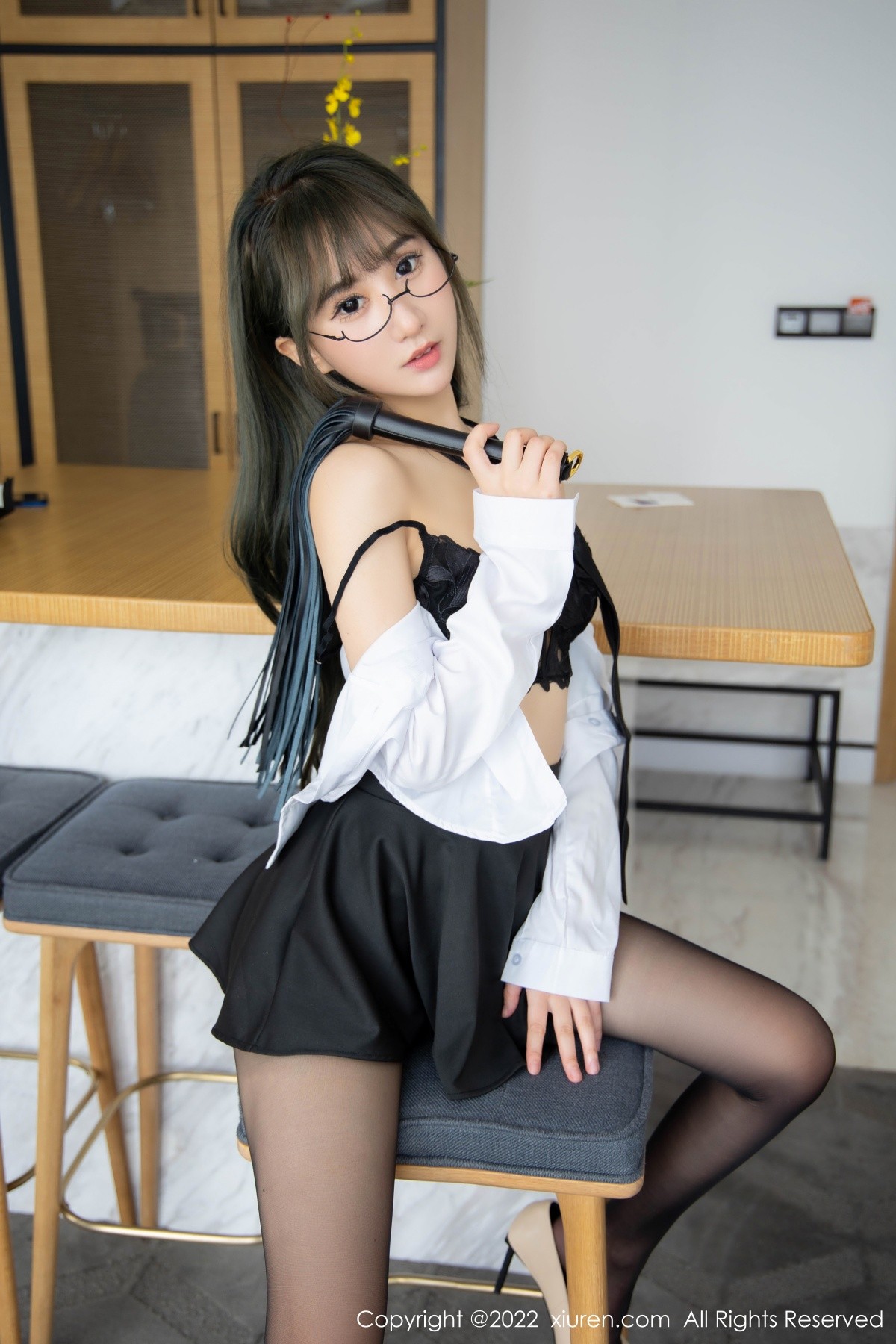 xgyw.top_XiuRen第4789期_女神小果冻儿性感白色T恤配黑短裙半脱露蕾丝内衣极致魅惑写真71P