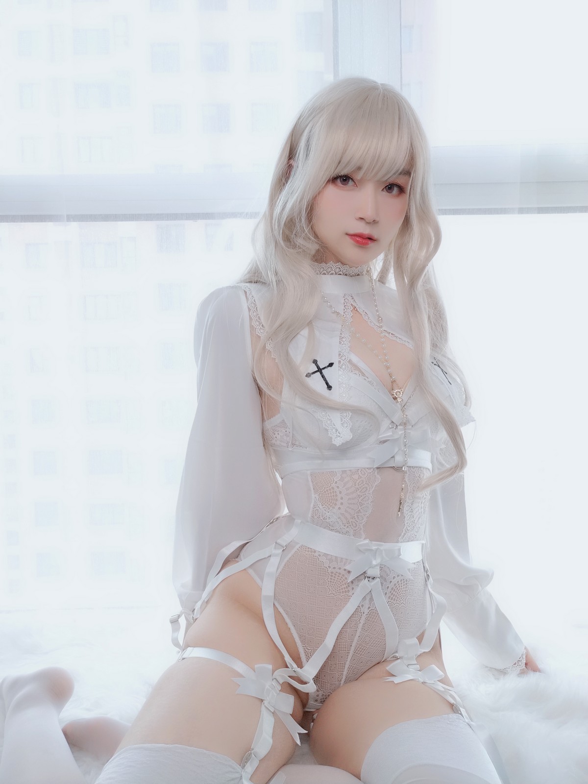 xgyw.top_Coser小姐姐白银81纯白圣女主题私房纯白服饰配白丝吊袜秀完美身材诱惑写真56P