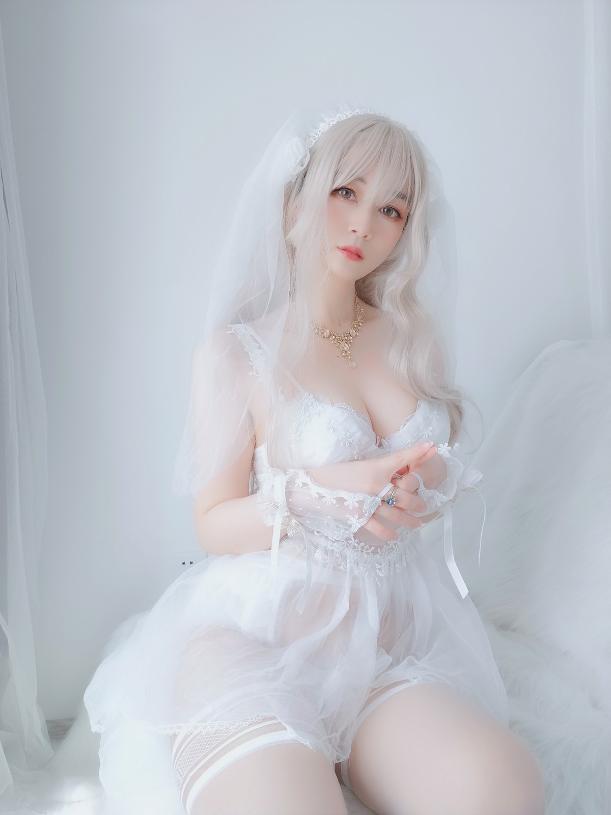 xgyw.top_Coser小姐姐白银81纯白花嫁主题私房性感白色薄纱配白丝袜露性感内衣诱惑写真161P