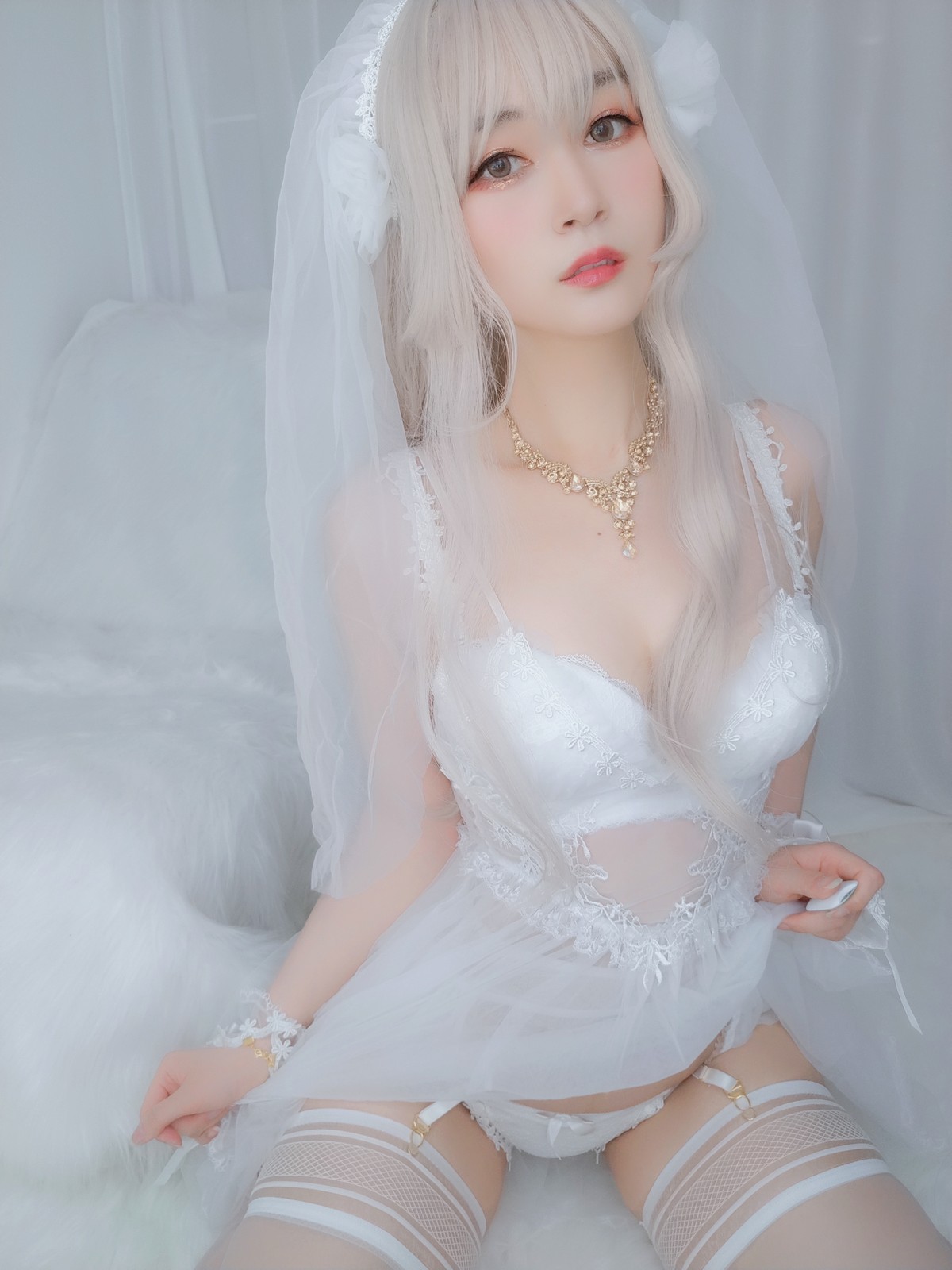 xgyw.top_Coser小姐姐白银81纯白花嫁主题私房性感白色薄纱配白丝袜露性感内衣诱惑写真161P