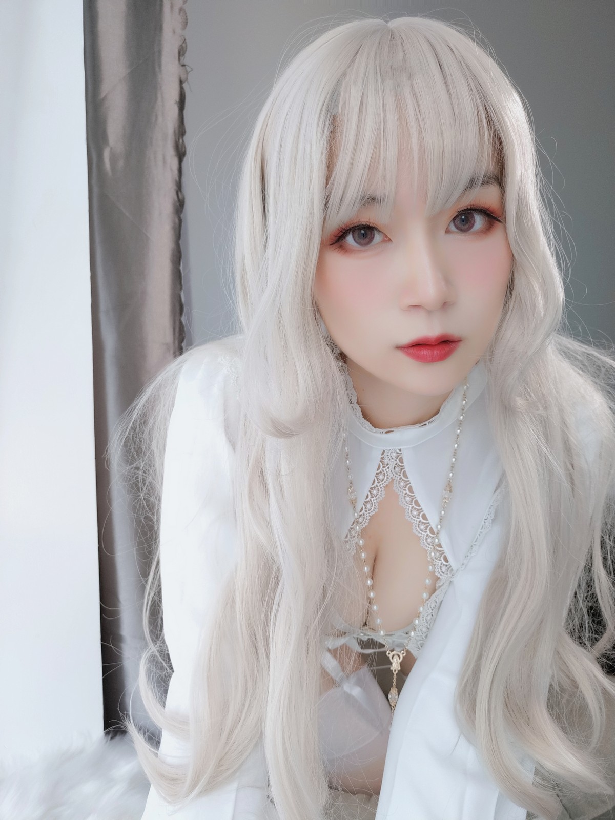 xgyw.top_Coser小姐姐白银81纯白圣女主题私房纯白服饰配白丝吊袜秀完美身材诱惑写真56P
