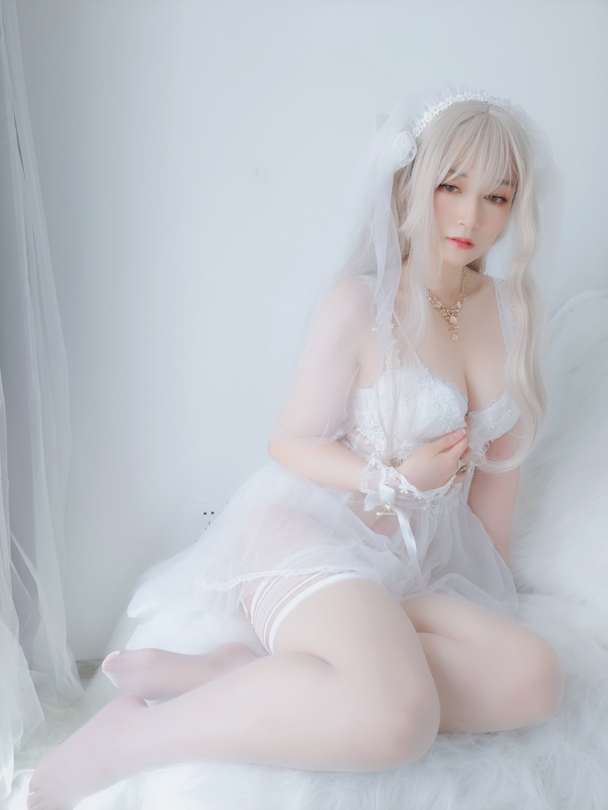 xgyw.top_Coser小姐姐白银81纯白花嫁主题私房性感白色薄纱配白丝袜露性感内衣诱惑写真161P