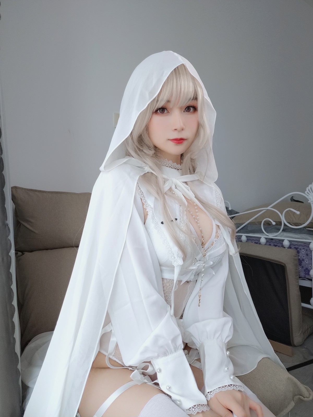 xgyw.top_Coser小姐姐白银81纯白圣女主题私房纯白服饰配白丝吊袜秀完美身材诱惑写真56P