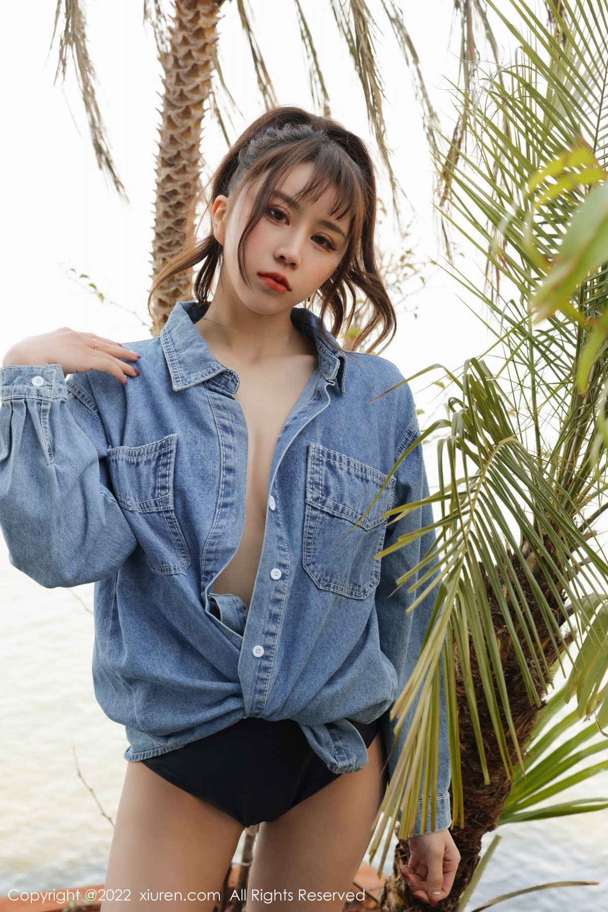 xgyw.top_XiuRen第4804期_模特tina_甜仔大理旅拍脱牛仔衣露黑色连体衣秀凹凸身材诱惑写真40P