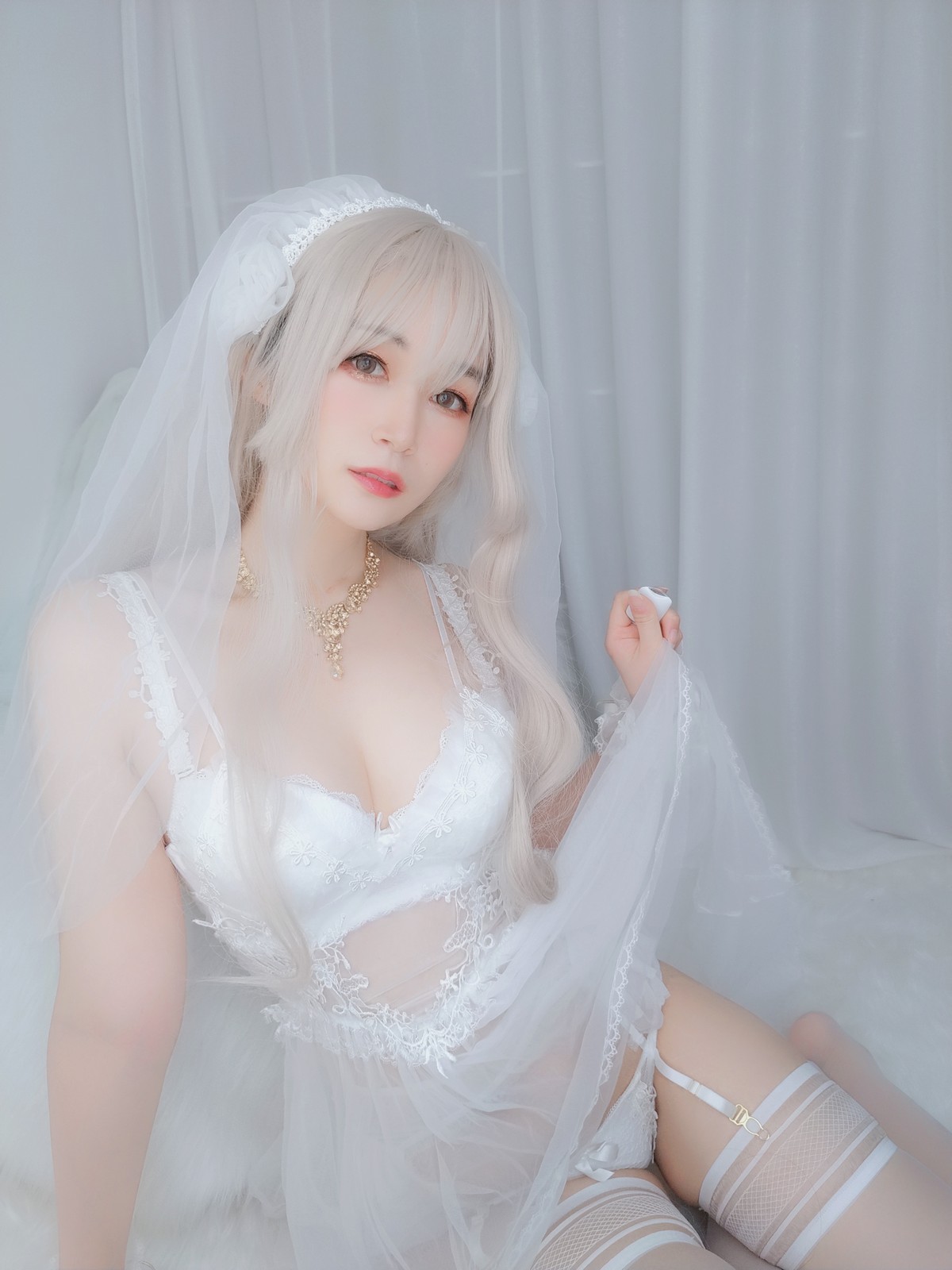 xgyw.top_Coser小姐姐白银81纯白花嫁主题私房性感白色薄纱配白丝袜露性感内衣诱惑写真161P