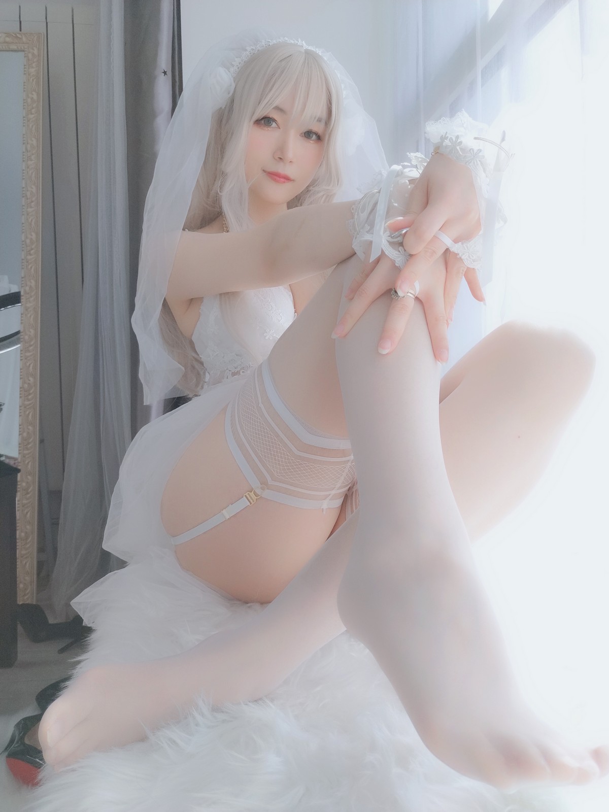 xgyw.top_Coser小姐姐白银81纯白花嫁主题私房性感白色薄纱配白丝袜露性感内衣诱惑写真161P