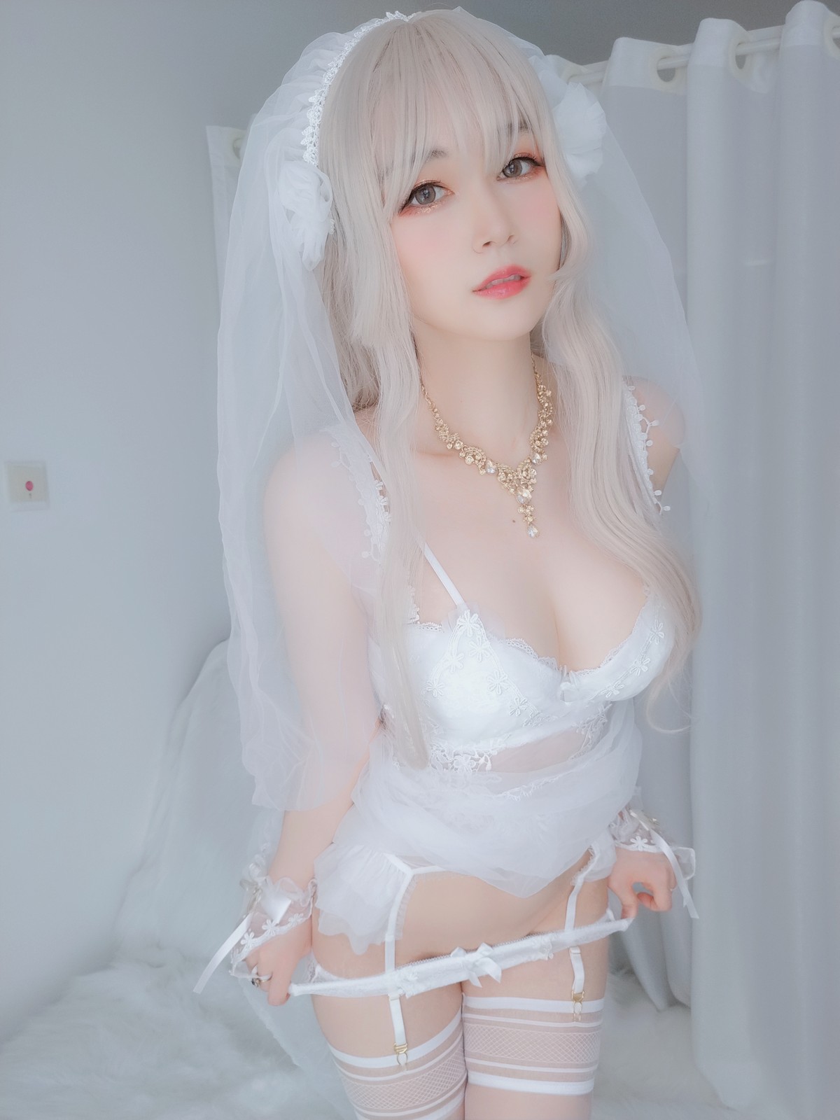 xgyw.top_Coser小姐姐白银81纯白花嫁主题私房性感白色薄纱配白丝袜露性感内衣诱惑写真161P