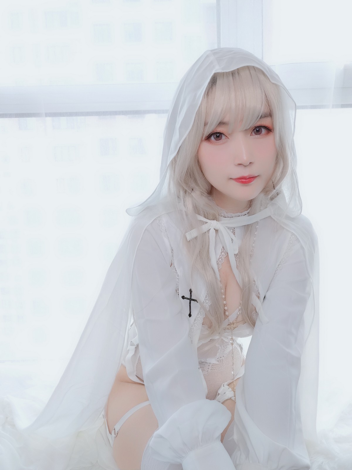 xgyw.top_Coser小姐姐白银81纯白圣女主题私房纯白服饰配白丝吊袜秀完美身材诱惑写真56P