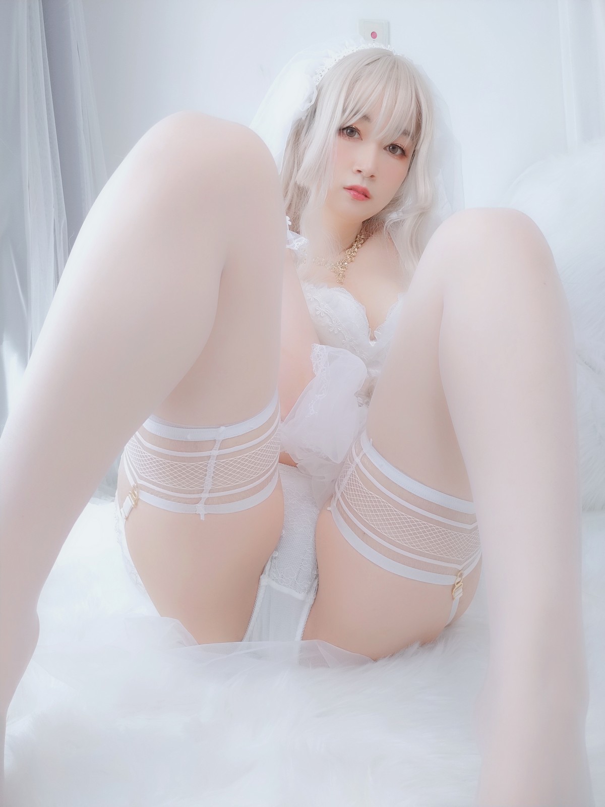 xgyw.top_Coser小姐姐白银81纯白花嫁主题私房性感白色薄纱配白丝袜露性感内衣诱惑写真161P