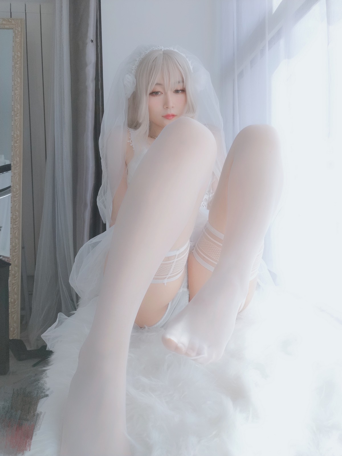 xgyw.top_Coser小姐姐白银81纯白花嫁主题私房性感白色薄纱配白丝袜露性感内衣诱惑写真161P