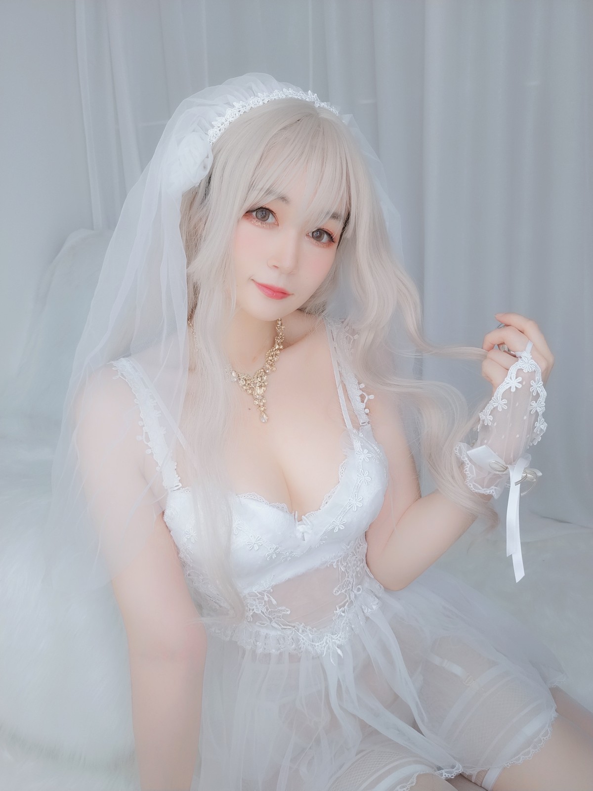 xgyw.top_Coser小姐姐白银81纯白花嫁主题私房性感白色薄纱配白丝袜露性感内衣诱惑写真161P