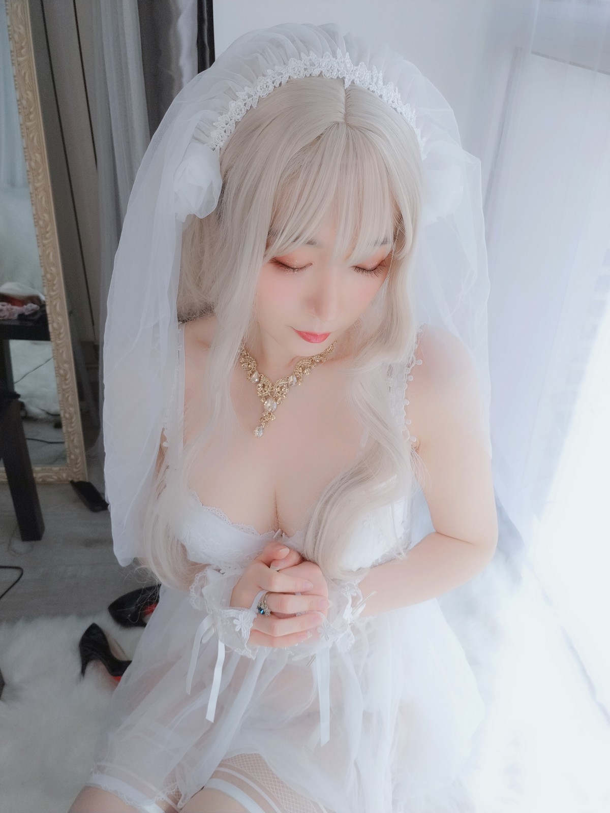 xgyw.top_Coser小姐姐白银81纯白花嫁主题私房性感白色薄纱配白丝袜露性感内衣诱惑写真161P