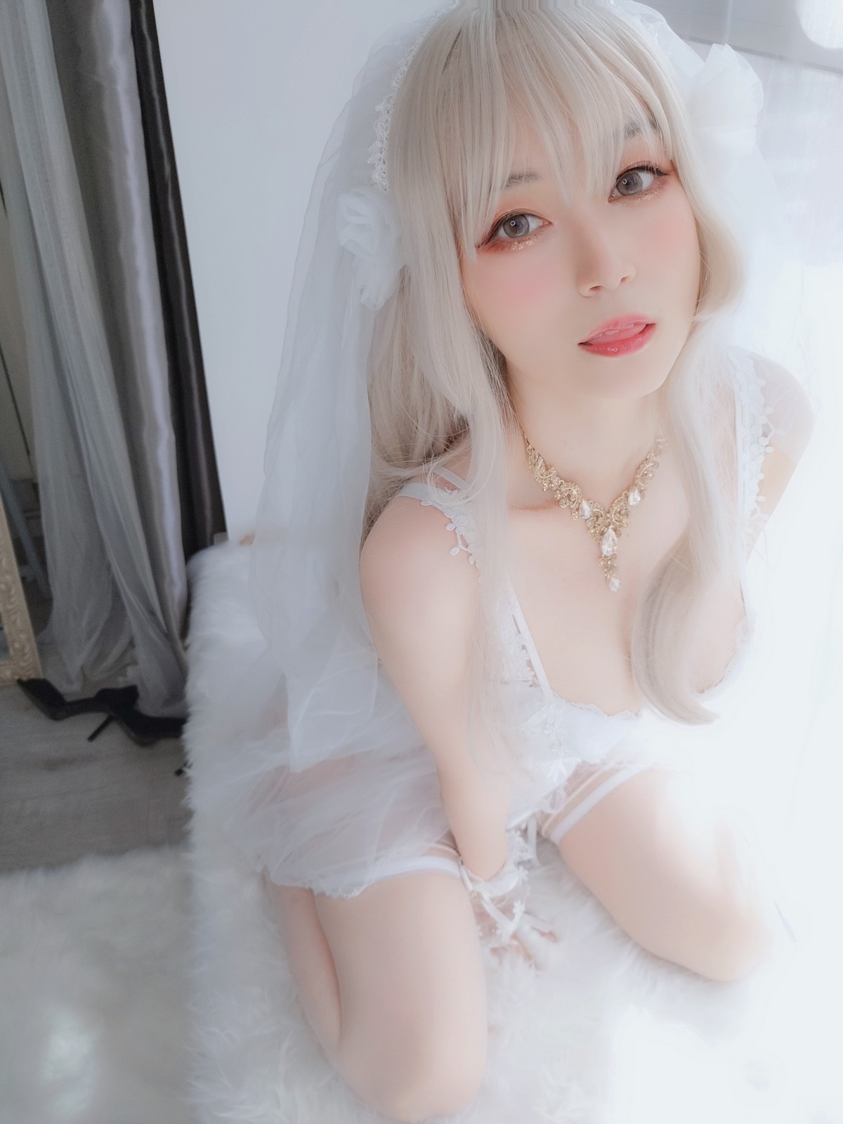 xgyw.top_Coser小姐姐白银81纯白花嫁主题私房性感白色薄纱配白丝袜露性感内衣诱惑写真161P