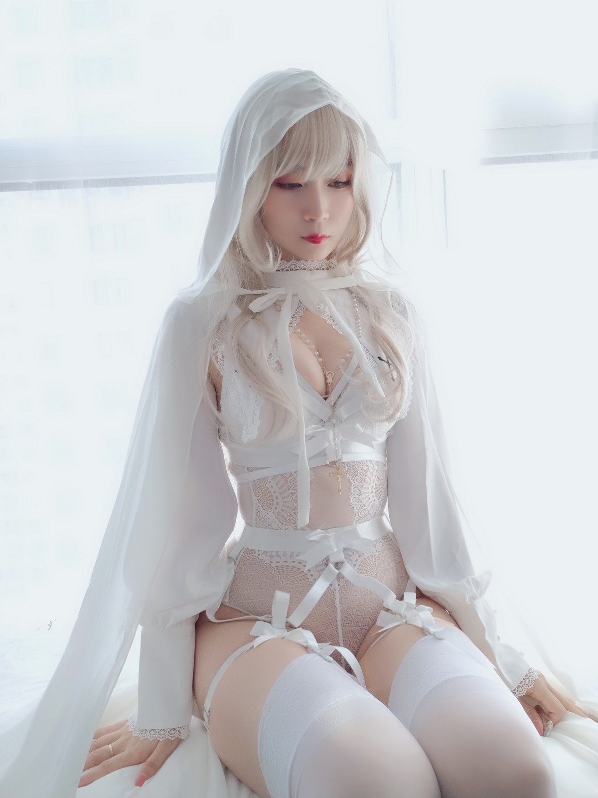 xgyw.top_Coser小姐姐白银81纯白圣女主题私房纯白服饰配白丝吊袜秀完美身材诱惑写真56P