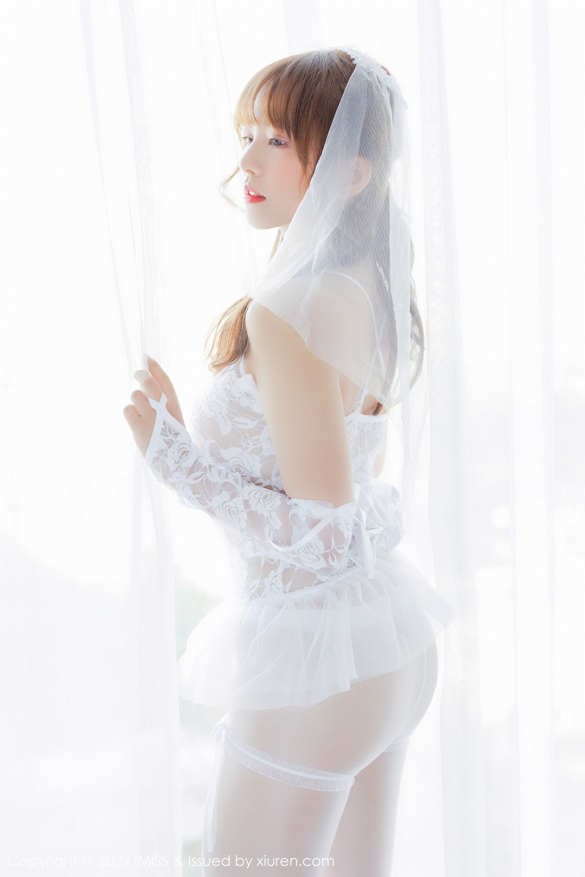 xgyw.top_[IMISS爱蜜社]Vol.674_模特张思允Nice性感白色蕾丝婚纱配白丝袜秀完美身材诱惑写真59P