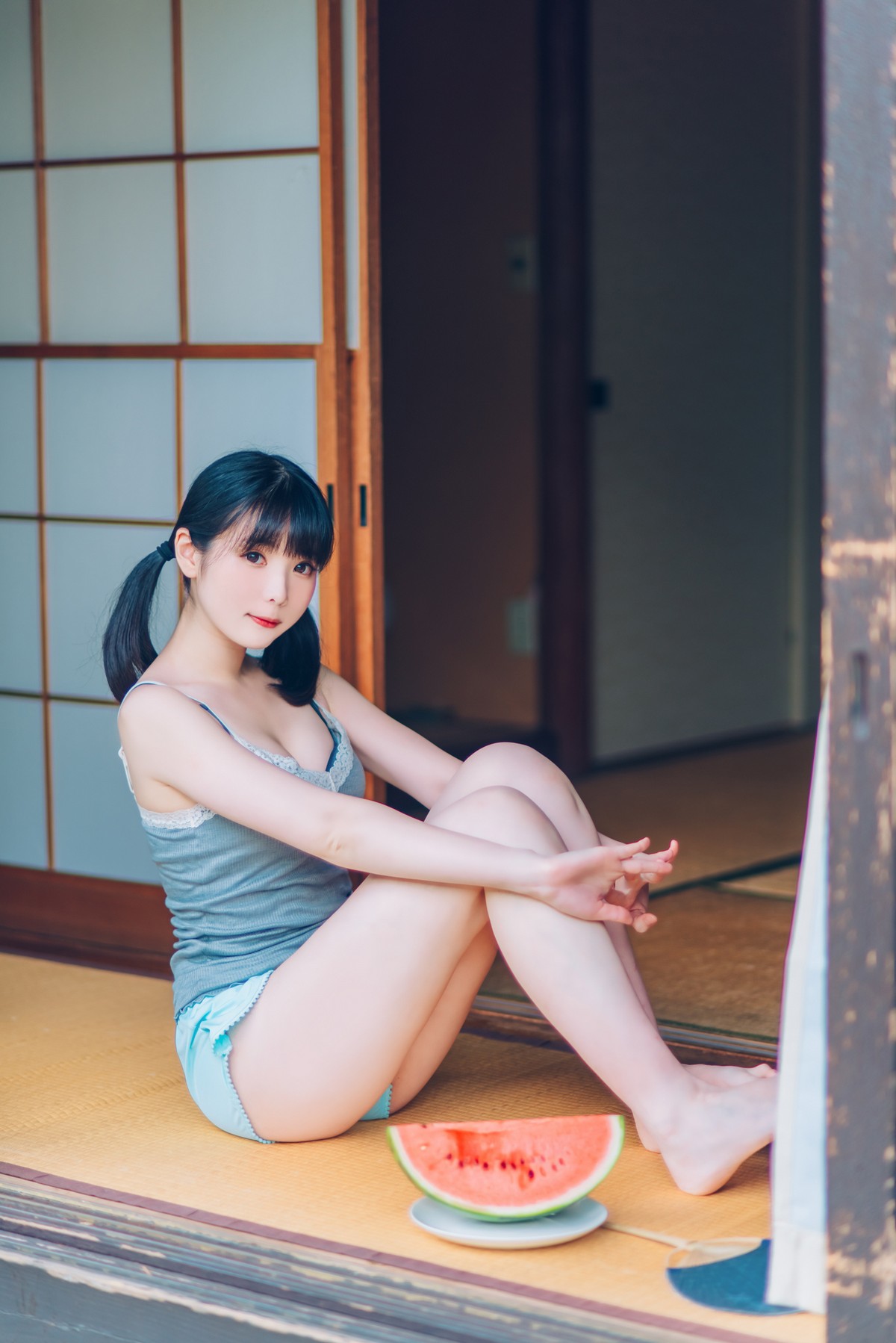 xgyw.top_微博妹纸霜月shimo-Summer主题私房性感吊带 黑丝猫女郎 泳池比基尼迷人写真95P