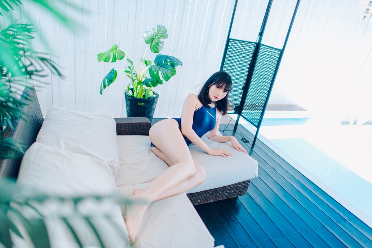 xgyw.top_微博妹纸霜月shimo-Summer主题私房性感吊带 黑丝猫女郎 泳池比基尼迷人写真95P