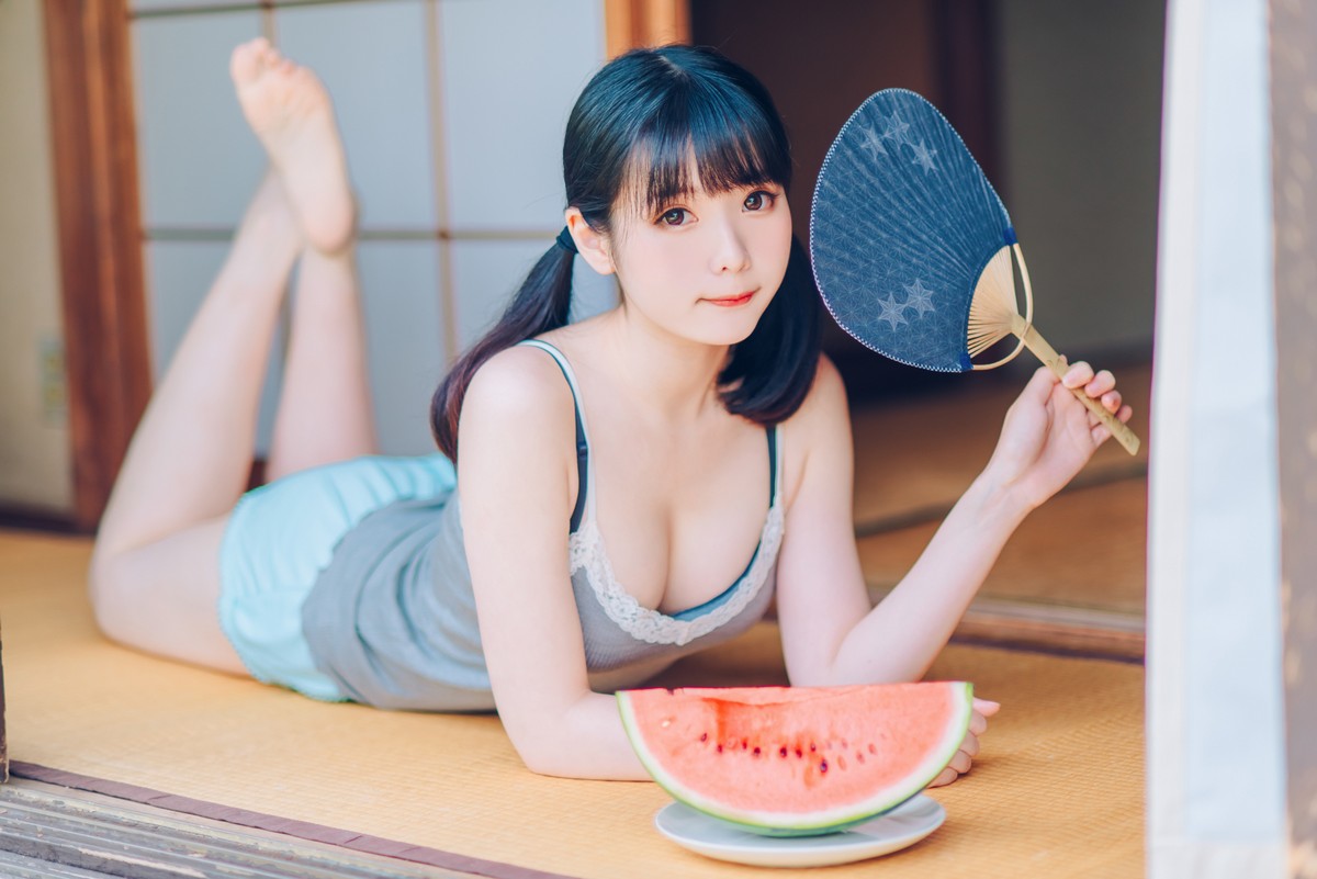 xgyw.top_微博妹纸霜月shimo-Summer主题私房性感吊带 黑丝猫女郎 泳池比基尼迷人写真95P