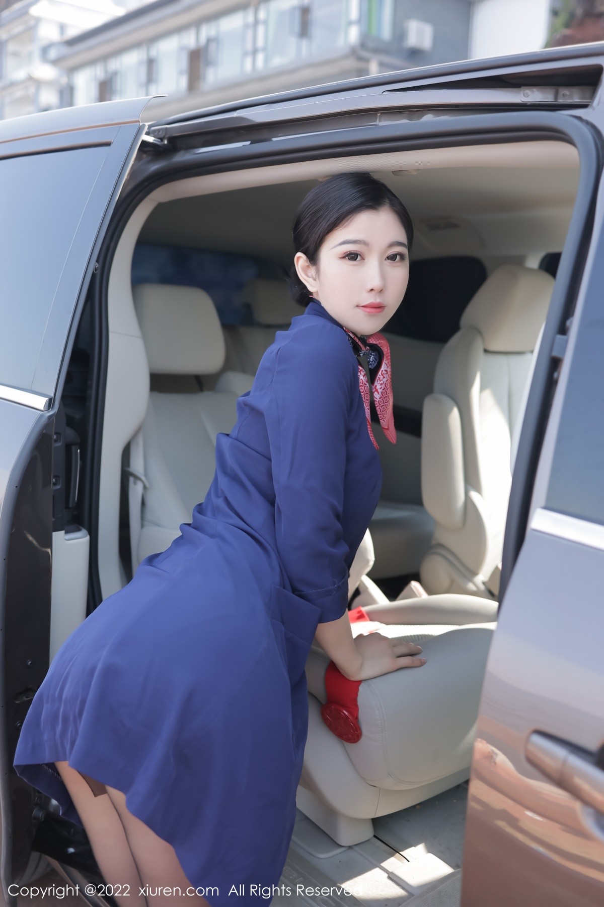 xgyw.top_XiuRen第4809期_模特李雅柔182CM大理旅拍脱空姐制服露蕾丝内衣迷人诱惑写真68P